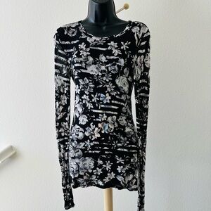 BCBGMaxAzria Bodycon Long Sleeve Top - XS